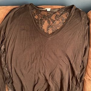 Aritzia Wilfred black long sleeve lace back v-neck L